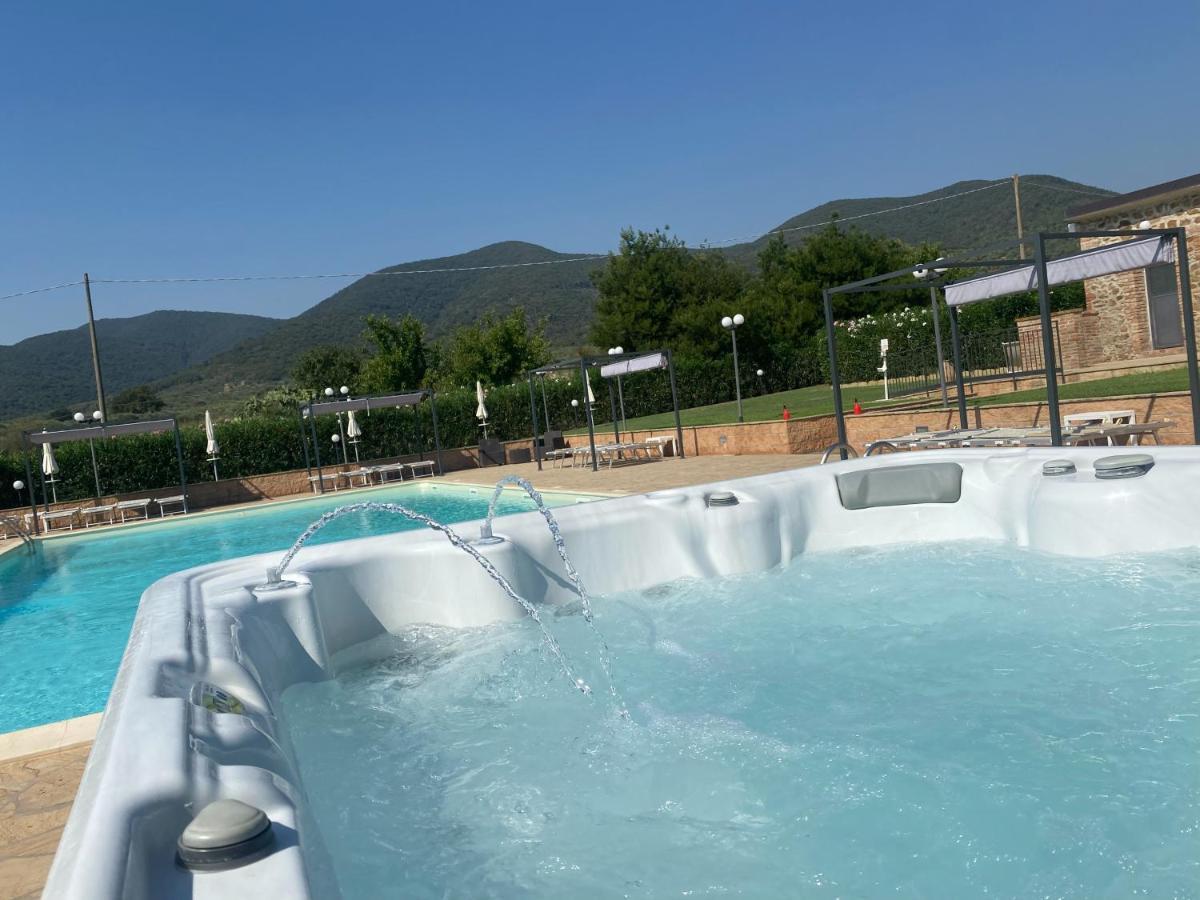 Borgo Bernabei * Buriano (Grosseto)